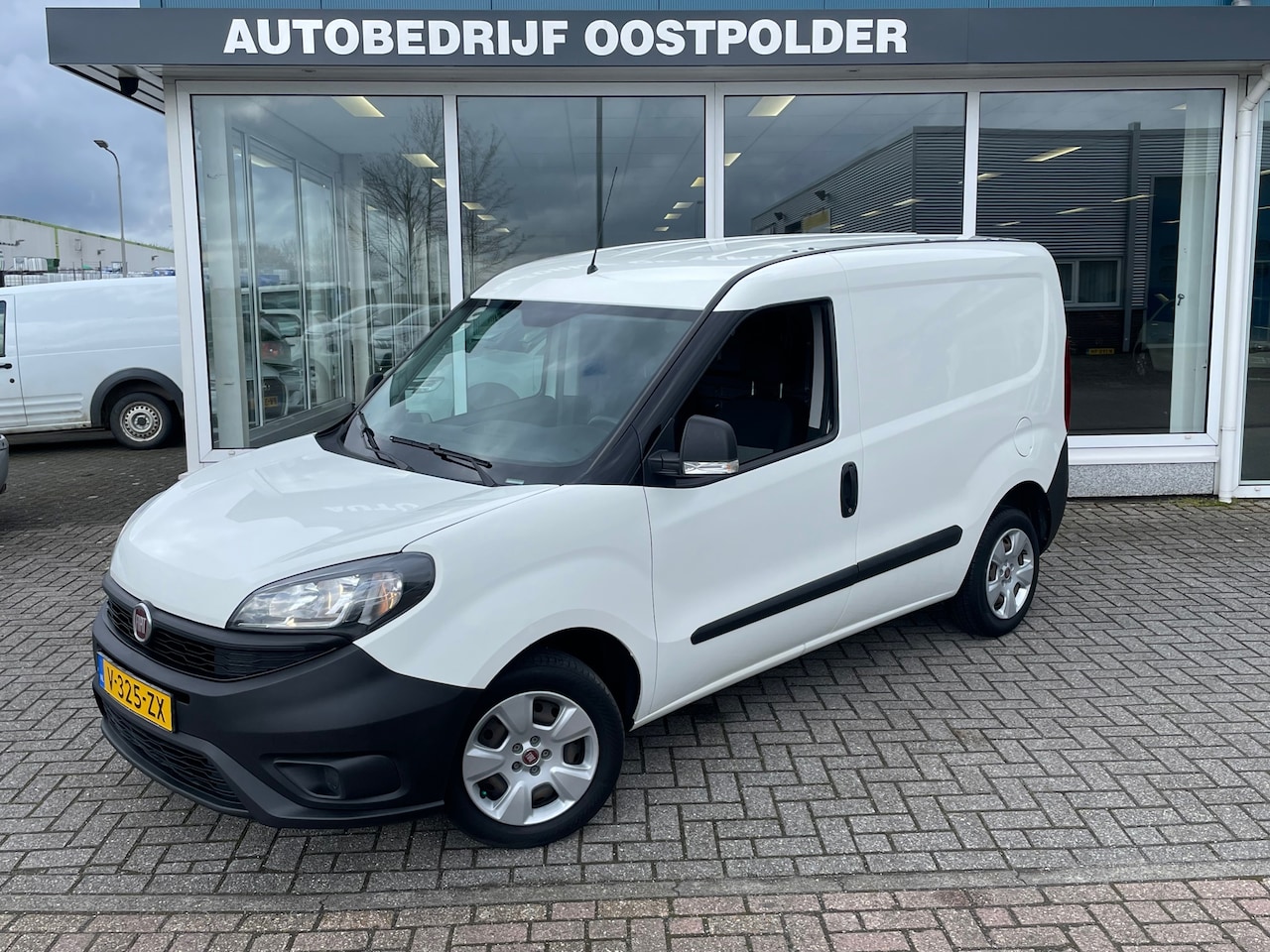 Fiat Doblò Cargo - 1.3 MJ L1H1 Actual 1.3 MJ L1H1 Actual - AutoWereld.nl