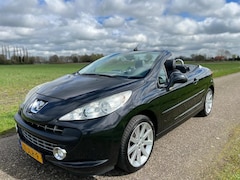 Peugeot 207 CC - 1.6 VTi Roland Garros ? Navi / Leder / NL Auto NAP