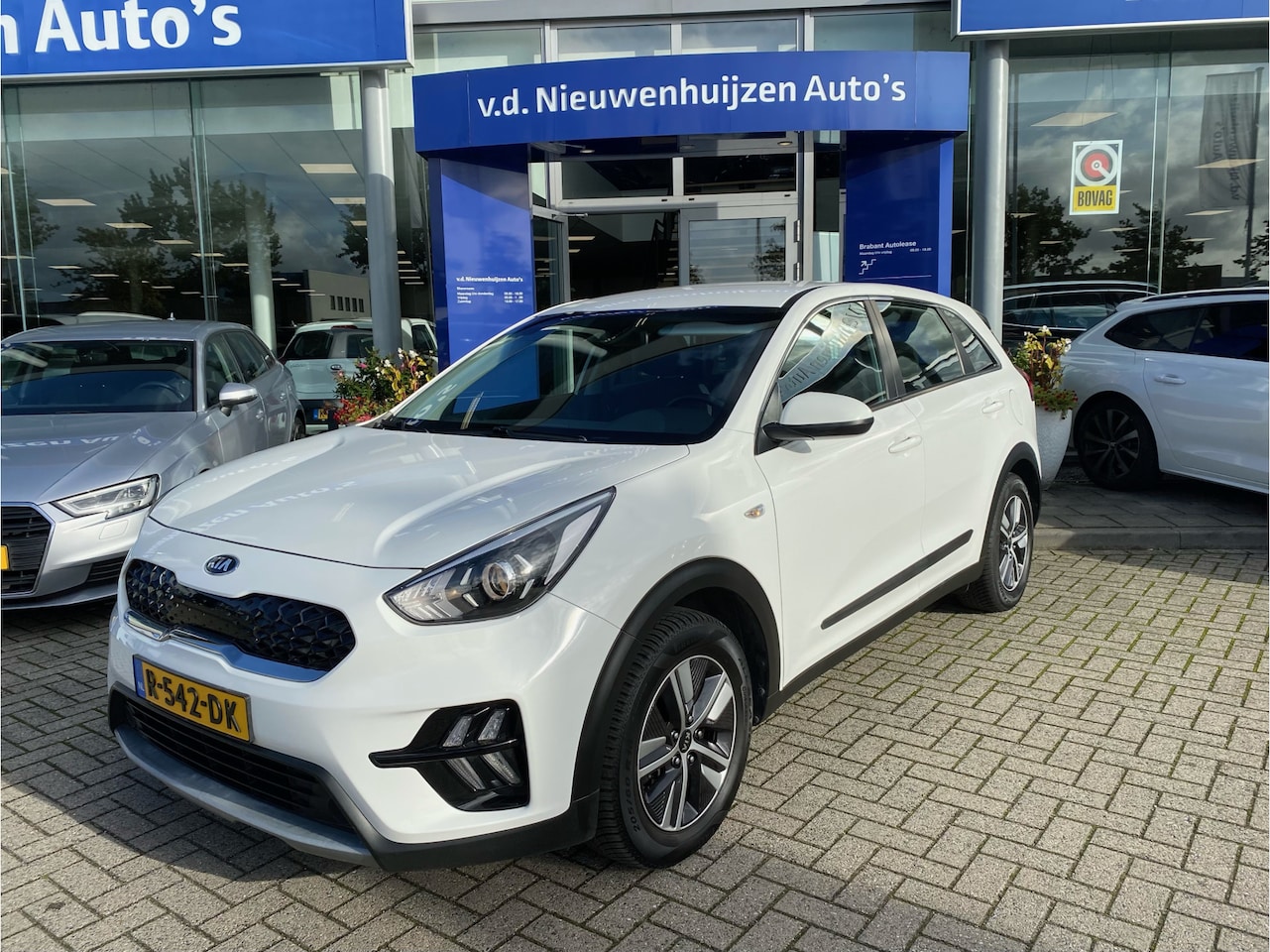 Kia Niro - 1.6 GDi Hybrid ComfortLine | Climate | Cruise | Camera | Info Bas: 0492-588982 Info Bas: 0 - AutoWereld.nl