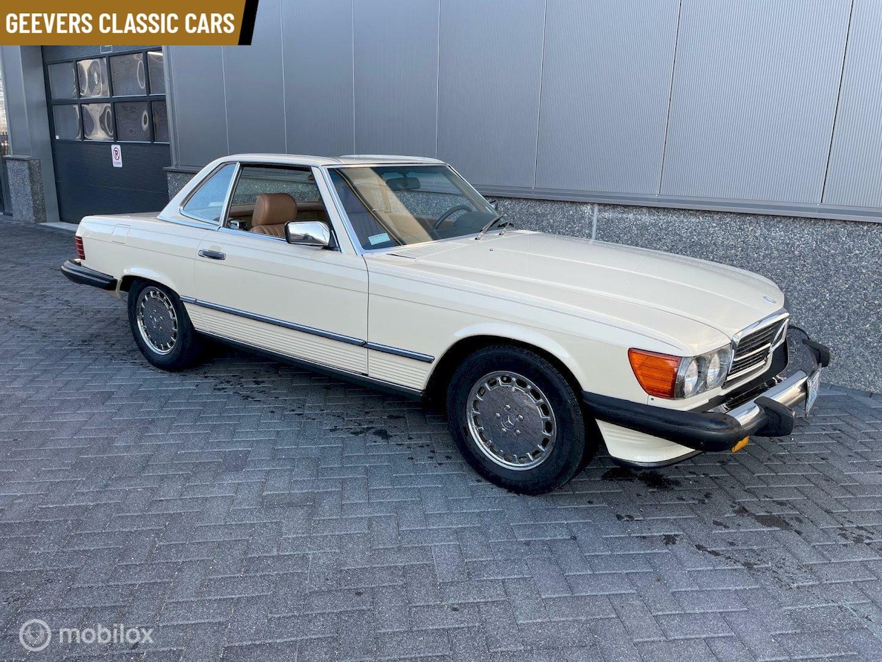 Mercedes-Benz SL-klasse Cabrio - W107 560SL AUTOMATIC 2 TOPS - AutoWereld.nl