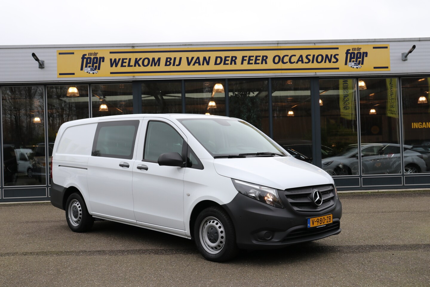 Mercedes-Benz Vito - 111 CDI Lang DC Comfort EX.BTW Lease v.a. 449,- pm - AutoWereld.nl