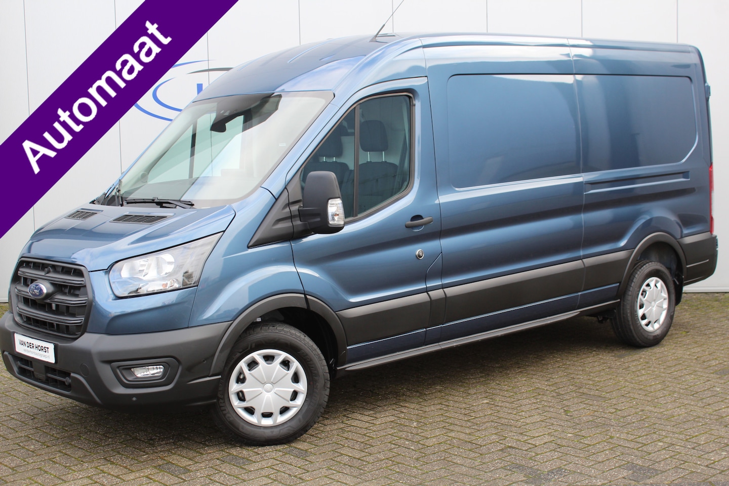 Ford Transit - 350 2.0-170pk TDCI L3H2 Trend. AUTOMAAT ! Net ingereden, uit voorraad leverbaar ! Volautm. - AutoWereld.nl