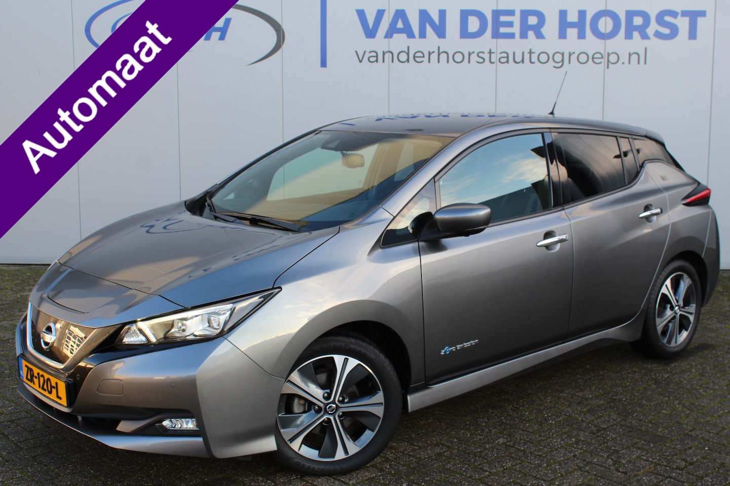 Nissan LEAF - Tekna 40 kWh Tekna 40 kWh / 150pk, volledig ELEKTRISCH ! € 2000,- subsidie mogelijk, zeer luxe uitvoeri - AutoWereld.nl