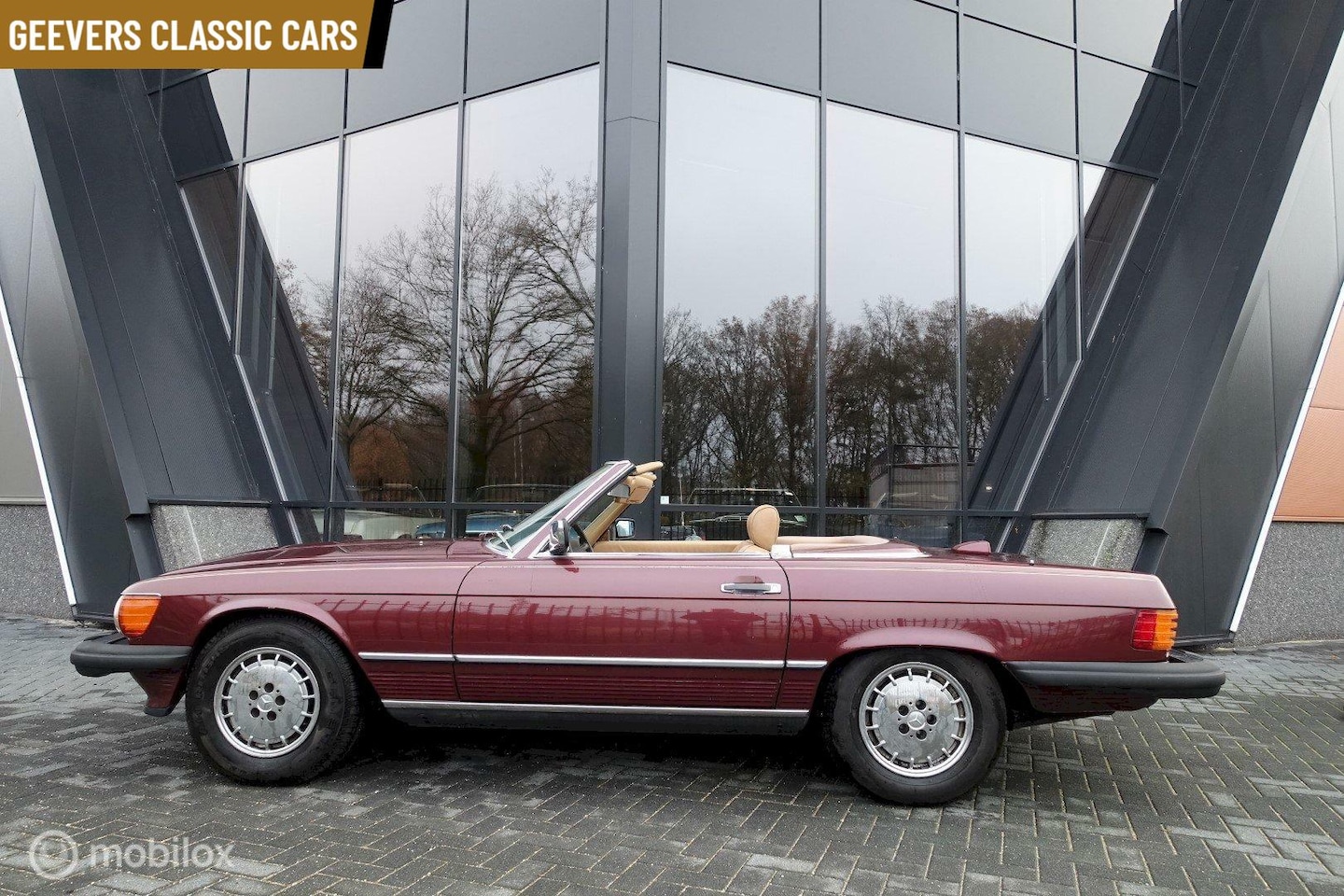 Mercedes-Benz SL-klasse Cabrio - W107 560SL AUTOMATIC 2 TOPS - AutoWereld.nl