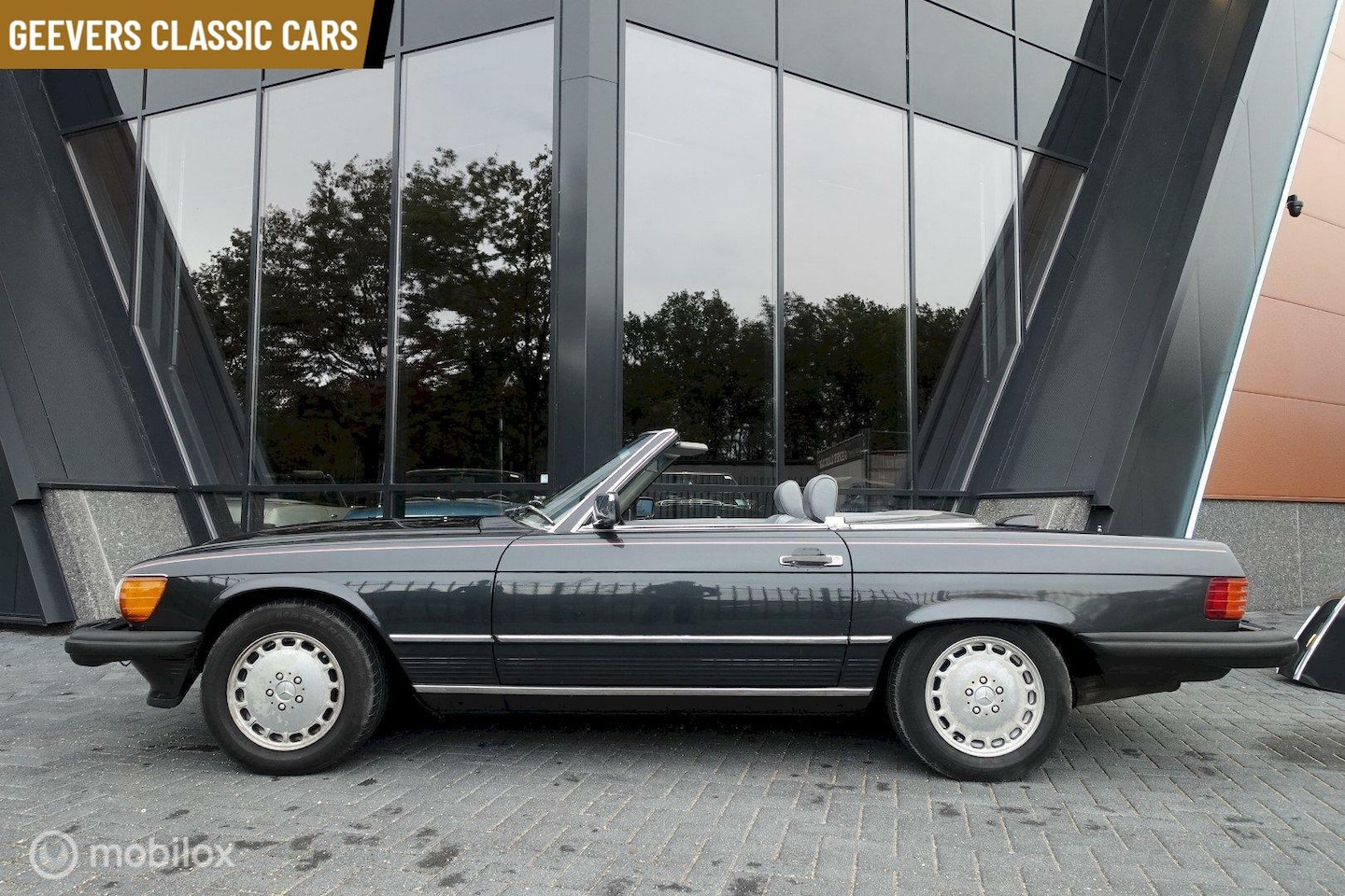 Mercedes-Benz SL-klasse Cabrio - W107 560SL AUTOMATIC 2 TOPS - AutoWereld.nl