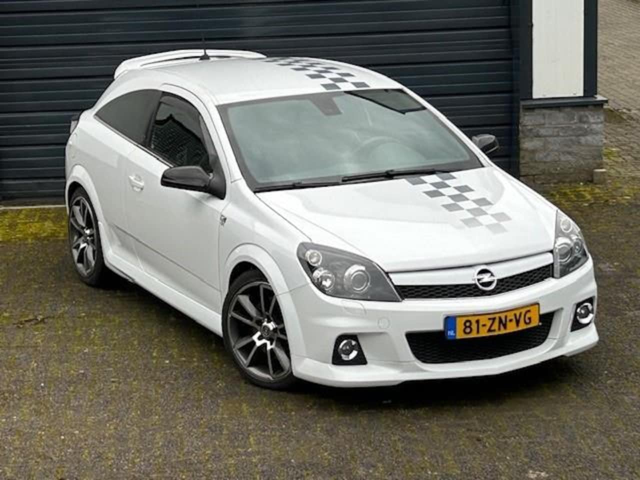 Opel Astra GTC - 2.0 T OPC orig Nederlands - AutoWereld.nl