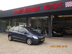 Mercedes-Benz B-klasse - 150 met nieuwe ketting apk 01-03-2025