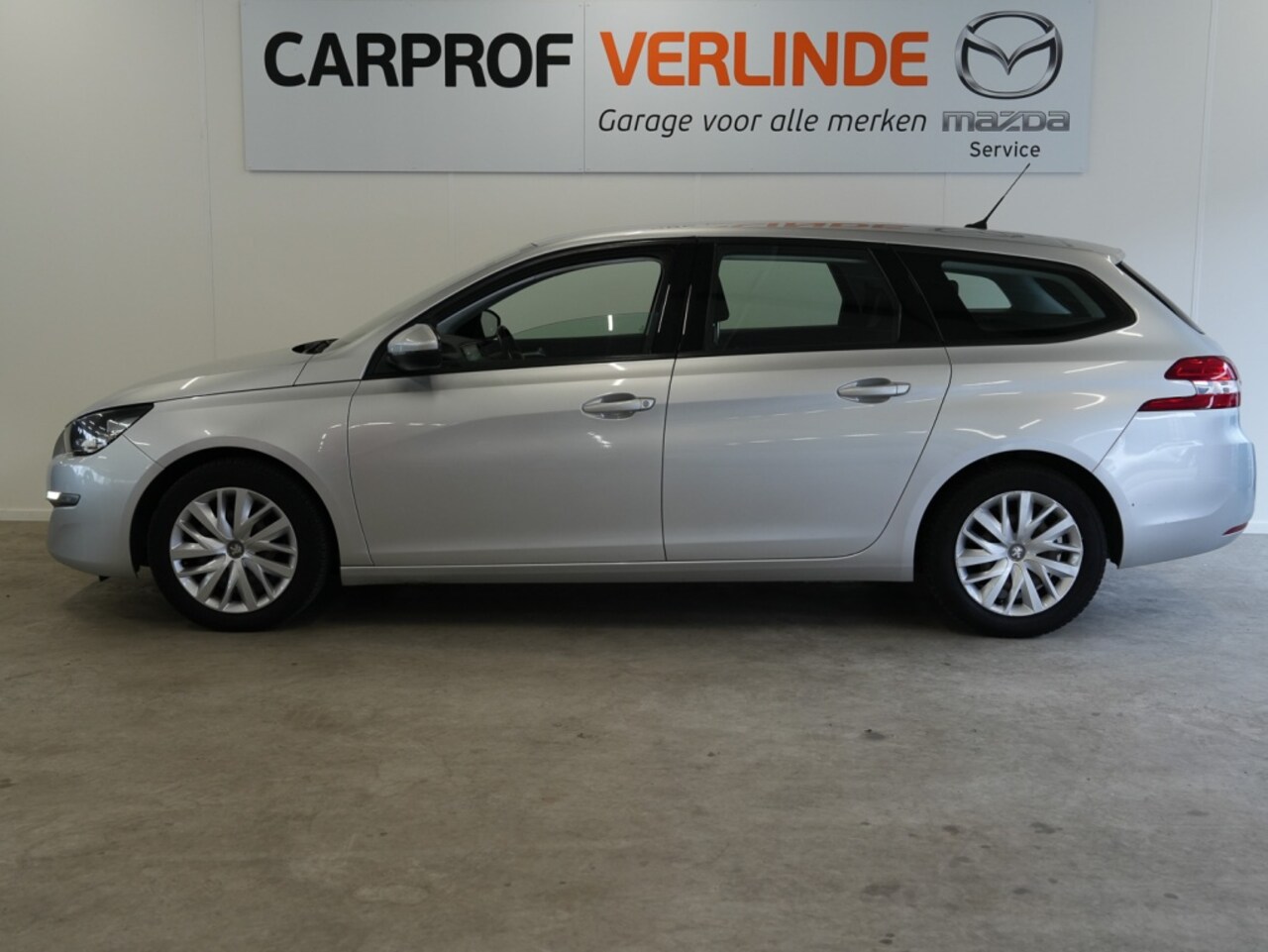 Peugeot 308 SW - 1.2 PureT.Blue Lease - AutoWereld.nl