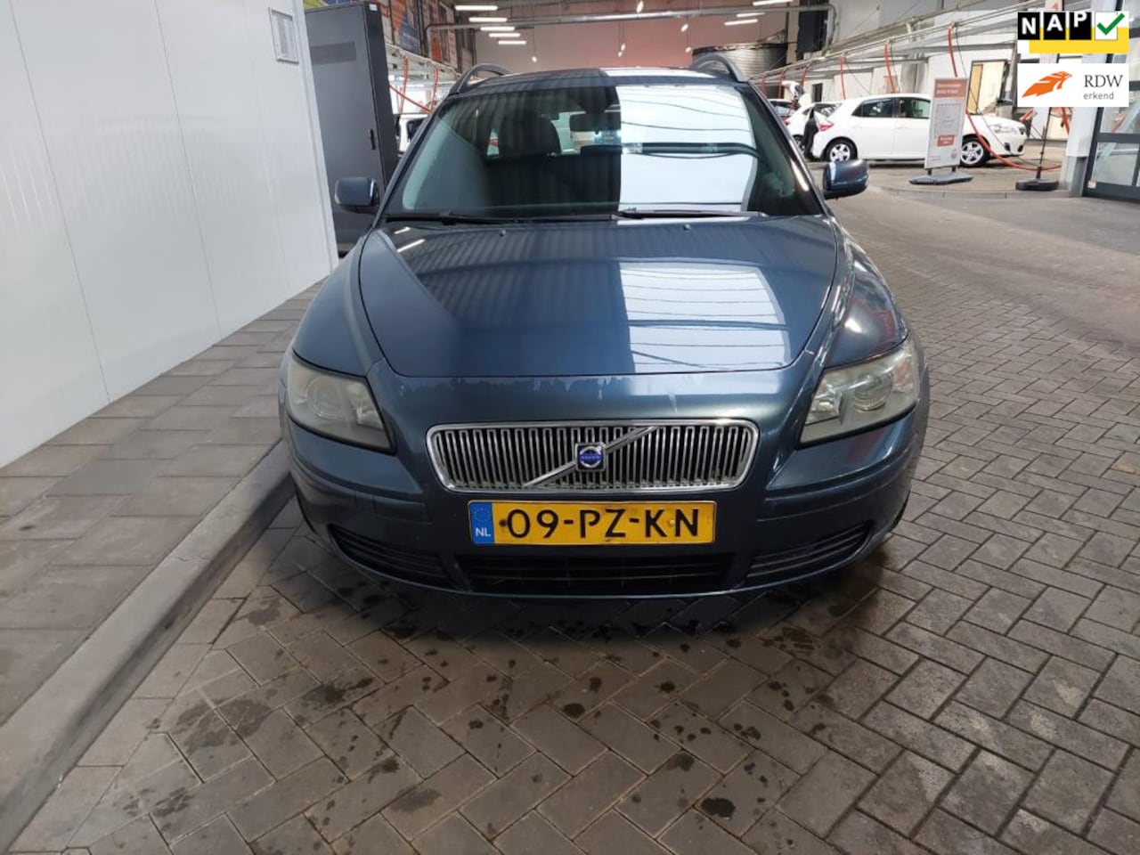 Volvo V50 - 2.0D Momentum 2.0D Momentum - AutoWereld.nl