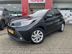 Toyota Aygo X - 1.0 VVT-i MT first | Apple CarPlay Android Auto | Climate Contro