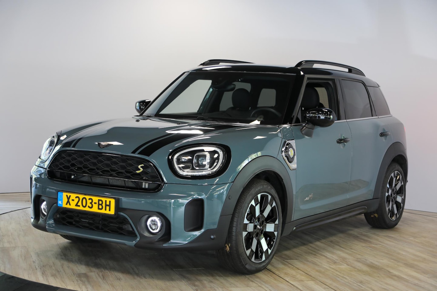 MINI Countryman - 2.0 Cooper S E ALL4 | Cruise Adaptief | Leer | Apple Carplay - AutoWereld.nl