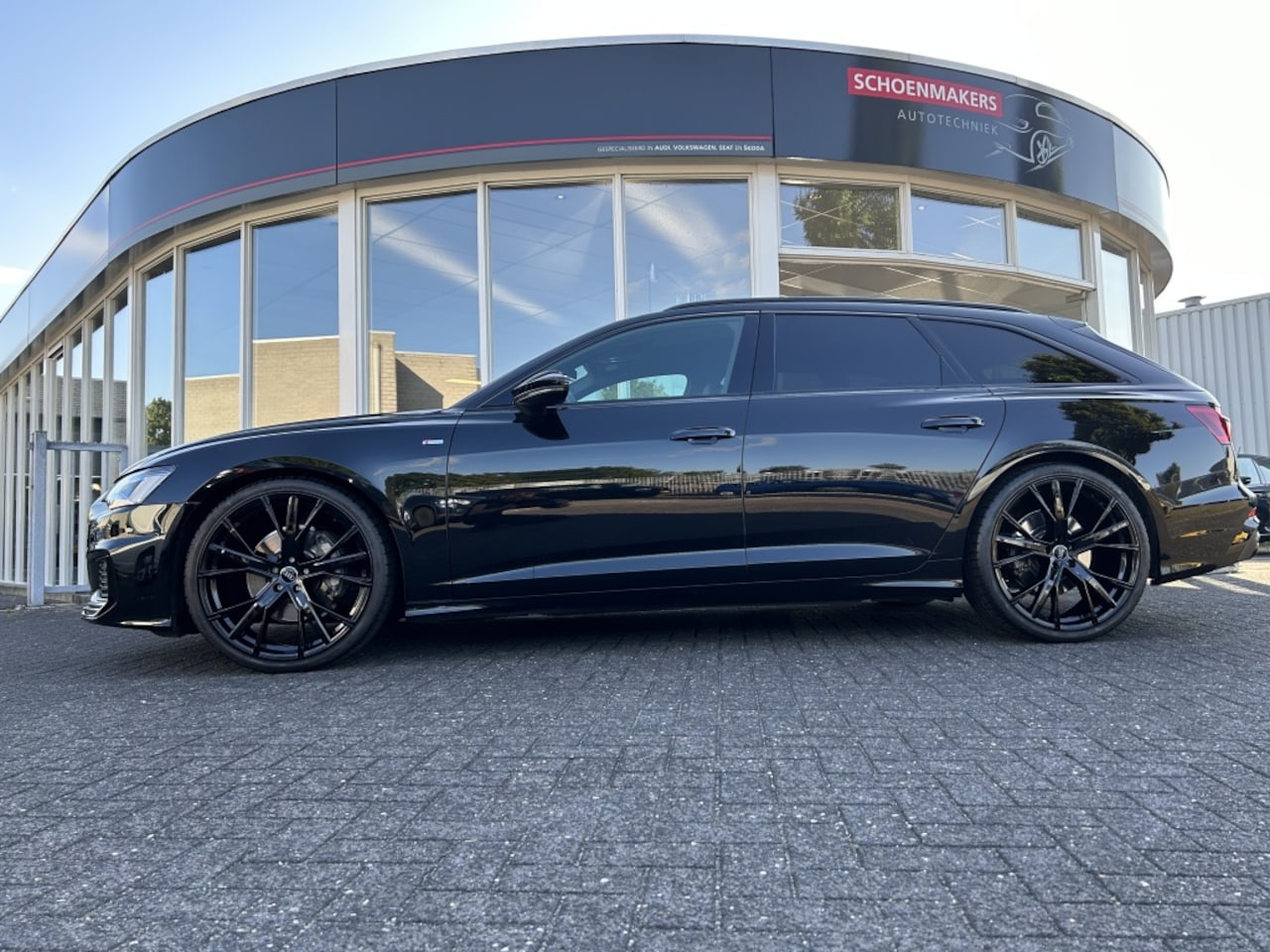 Audi A6 Avant - 45 TFSI quattro. Sport Black Optic - AutoWereld.nl