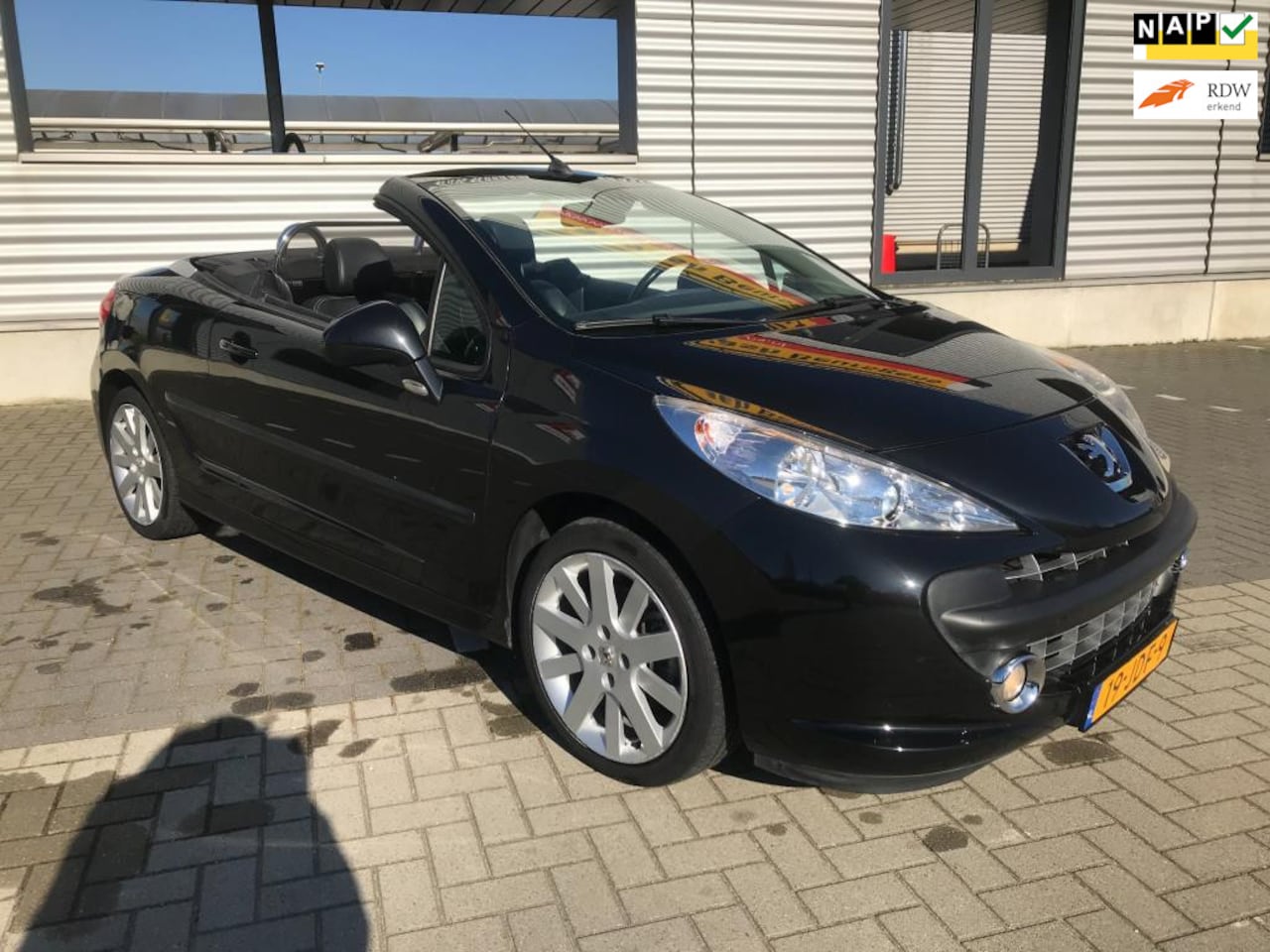 Peugeot 207 CC - 1.6-16V T Sport 150 pk 1e eigenaresse org nederlandse auto met alle onderhoudsgeschiedenis - AutoWereld.nl