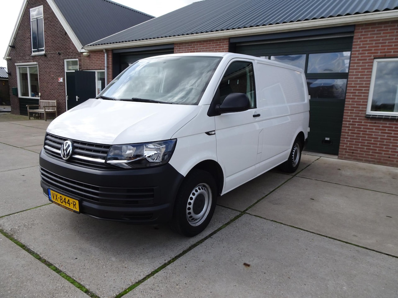 Volkswagen Transporter - 2.0 TDI L1H1 2.0 TDI L1H1 - AutoWereld.nl