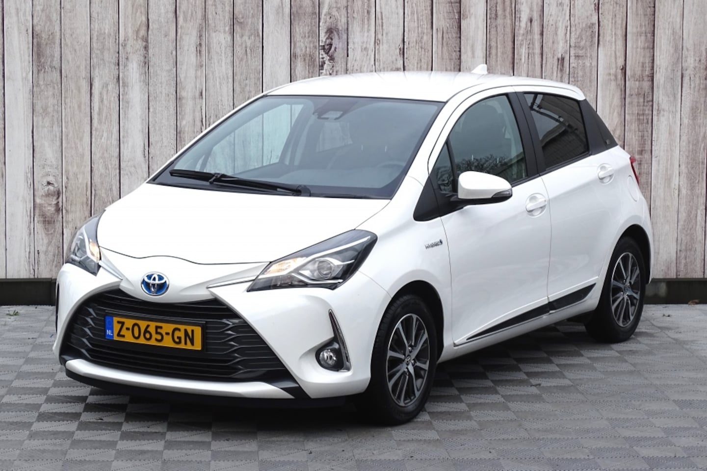 Toyota Yaris - 1.5 Hyb. Y20 - AutoWereld.nl