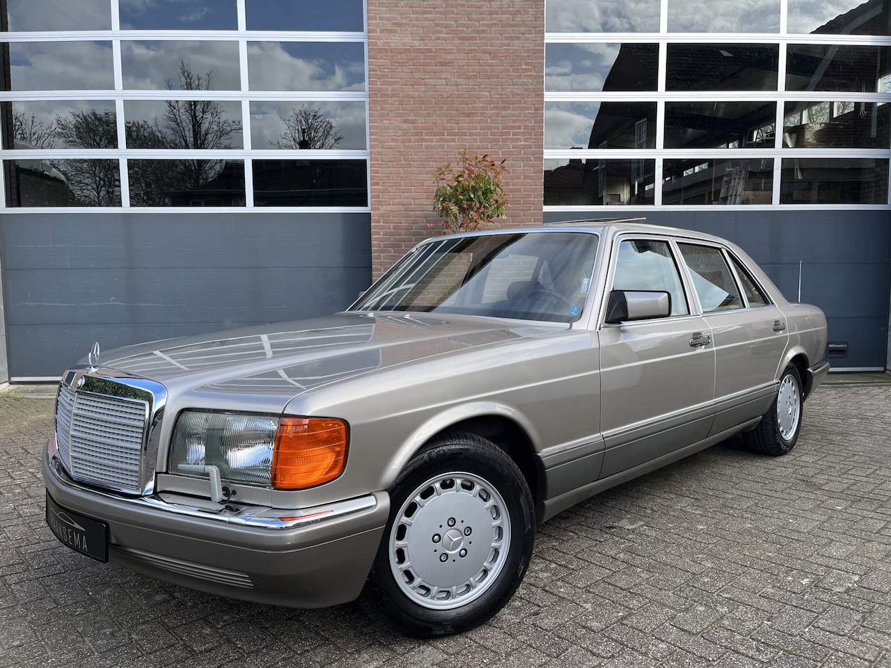 Mercedes-Benz S-klasse - 560SEL / Volledige historie vanaf dag 1 / Uniek! - AutoWereld.nl