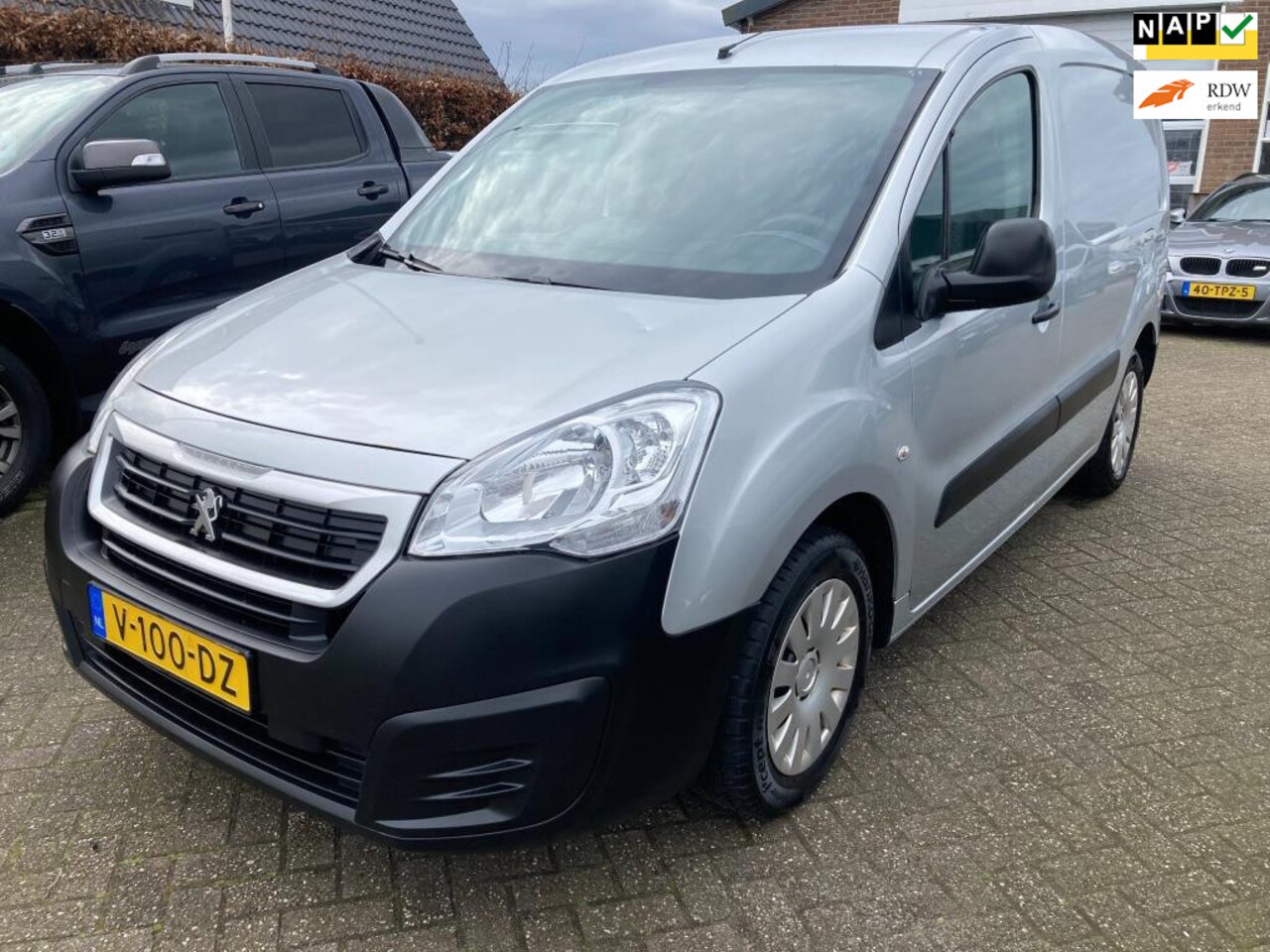 Peugeot Partner - 120 1.6 BlueHDi 75 L1 XR Bj 2017, BTW, Airco, Elektrisch pakket, inruil mogelijk - AutoWereld.nl