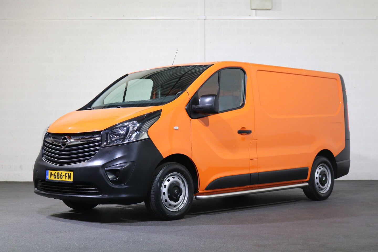 Opel Vivaro - 1.6 CDTI 95pk Euro 6 L1 H1 Airco Navigatie Trekhaak - AutoWereld.nl