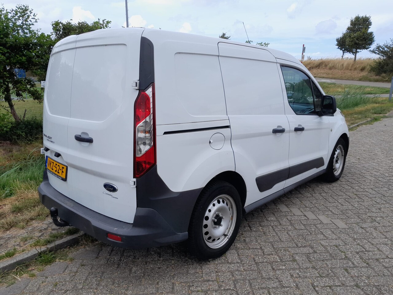 Ford Transit Connect - 1.5 TDCI L1 Ambiente HP - AutoWereld.nl