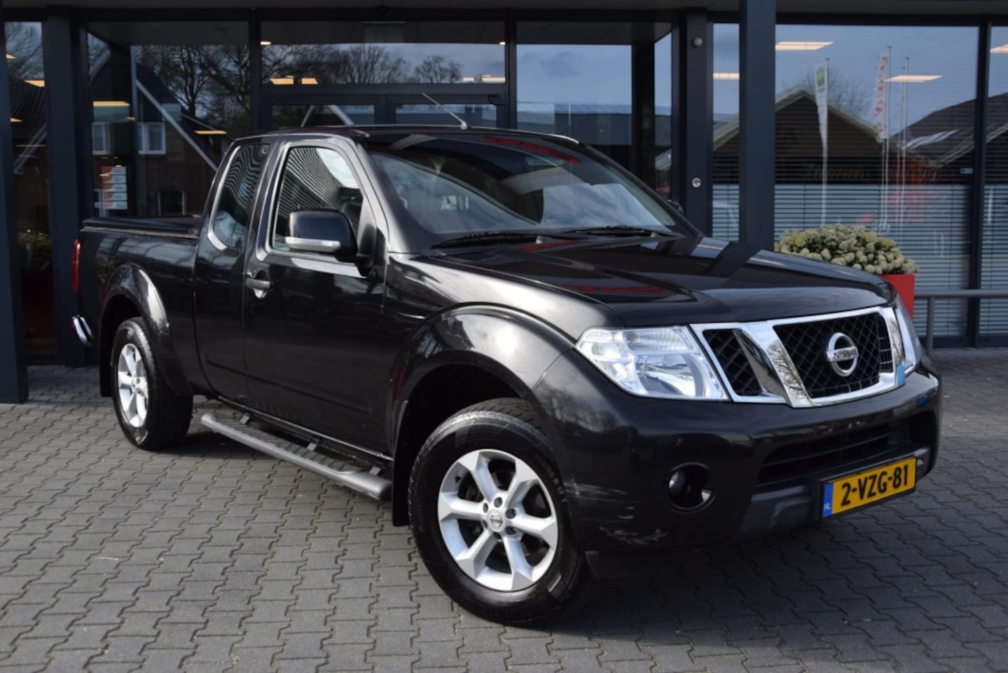 Nissan Navara - 2.5 DCI SE 4WD VAN - AutoWereld.nl