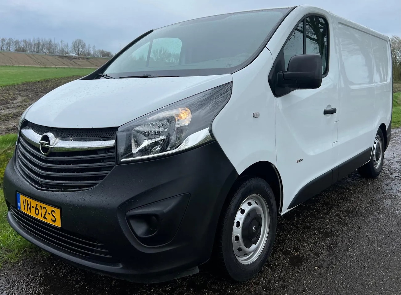 Opel Vivaro - 1.6 CDTI L2H1 Edition 2015 LUCHT VERING AIRCO NAVIGATIE - AutoWereld.nl