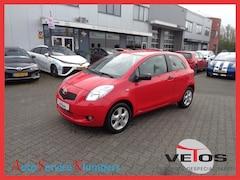 Toyota Yaris - 1.0 VVTi