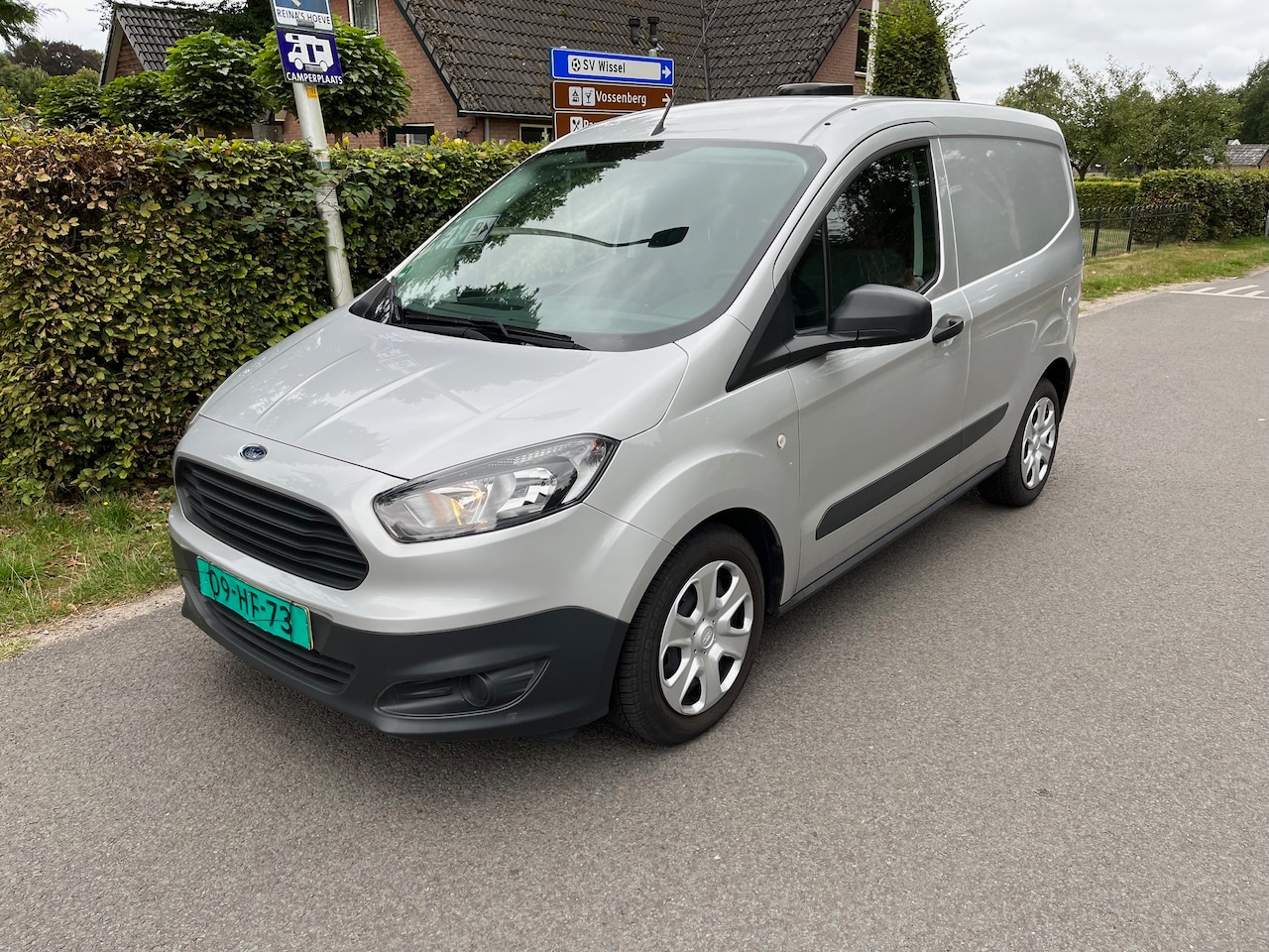 Ford Transit Courier - 1.0 Economy Edition met schilder deurtjes  silver metalic. !! - AutoWereld.nl