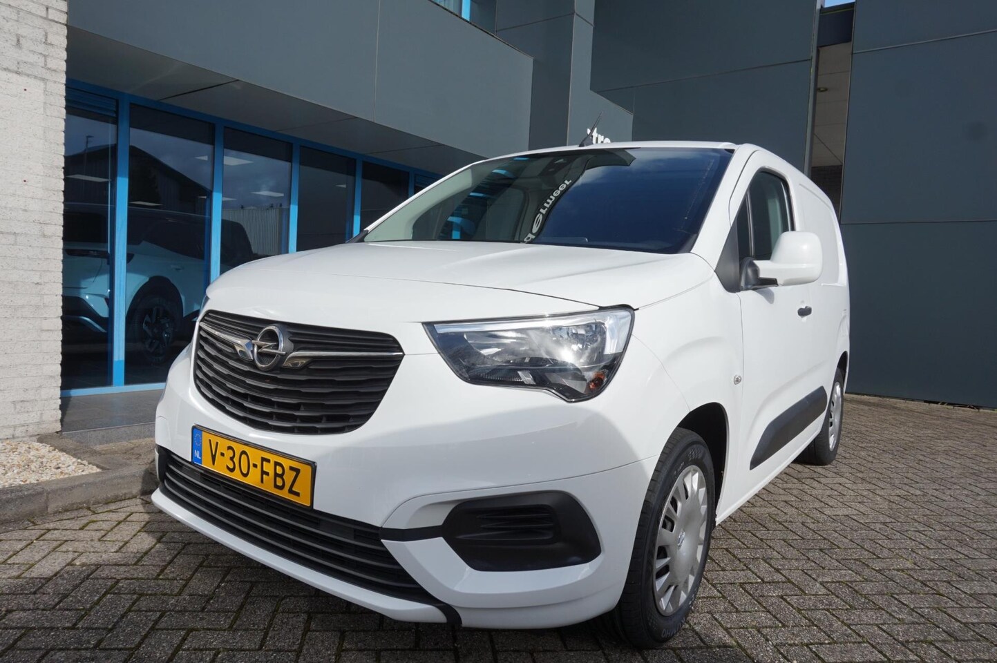 Opel Combo - 1.5TD L1H1 Edition 102Pk|3-Zits|Cruise|Stoelverw.|PDC|APP - AutoWereld.nl