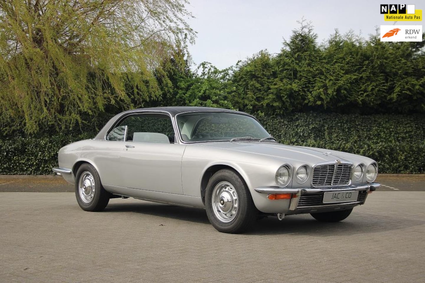 jaguar-xj-4-2-coupe-aut-4-2-coupe-aut.jpg