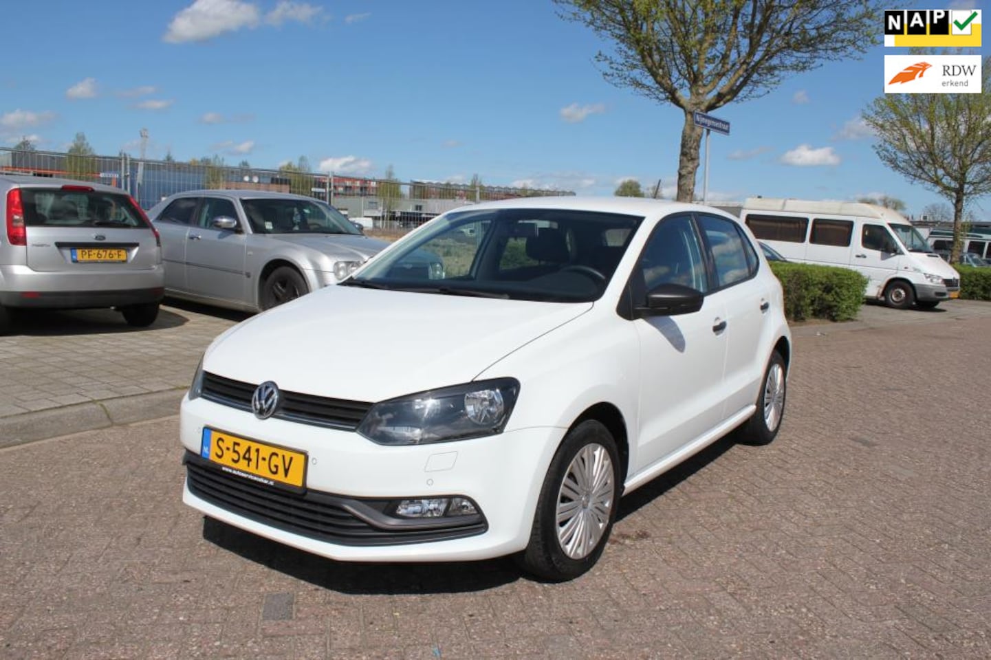 Volkswagen Polo - 1.0 INCL BTW/ STOELVERWARMING/AIRCO/ELEKTR RAMEN - AutoWereld.nl