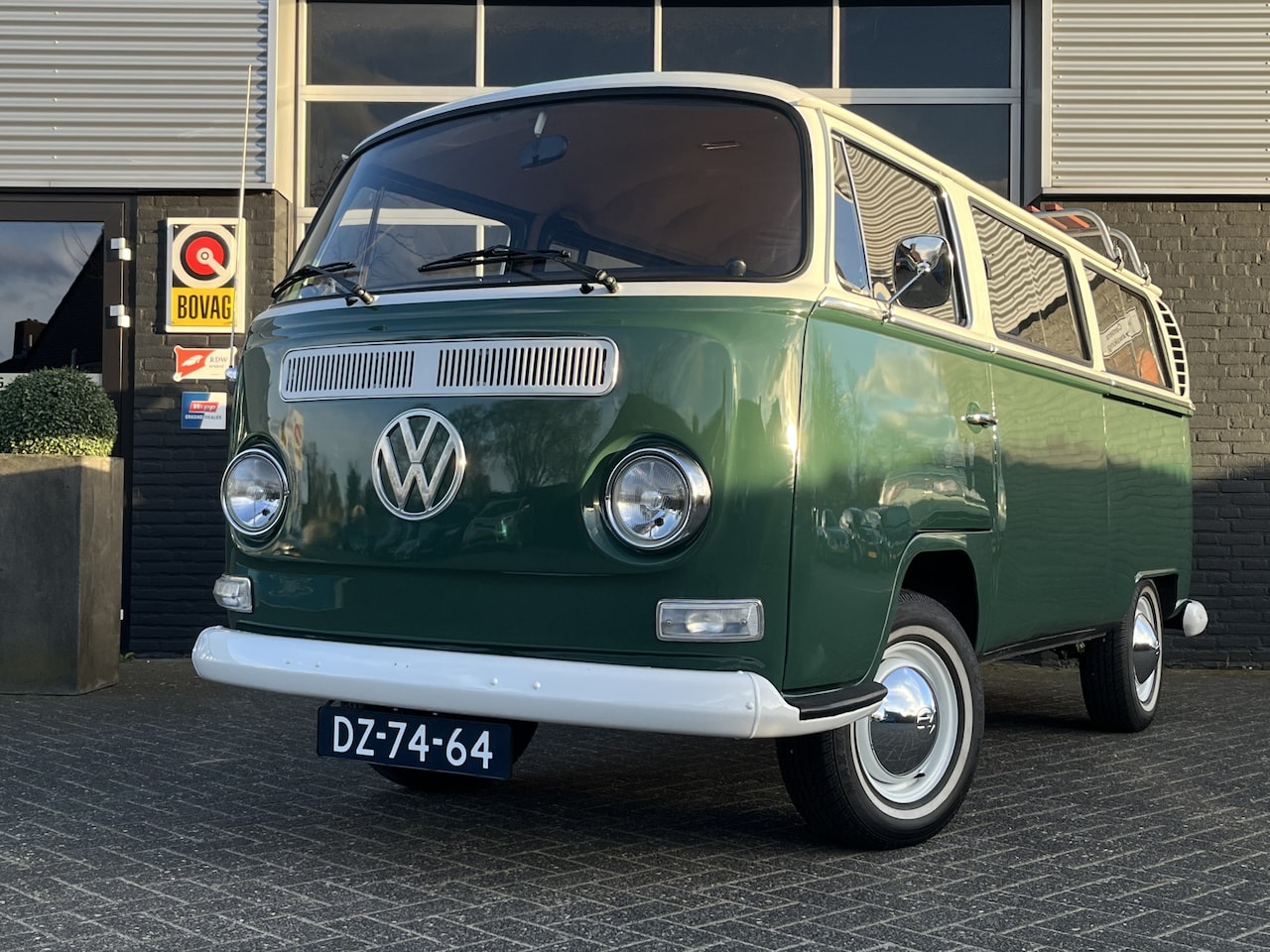 Volkswagen T2 - T2A De Luxe Volledig gerestaureerd - AutoWereld.nl