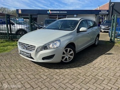 Volvo V60 - 1.6 T3, 1e eigenaar, navi, 12 mnd garantie mogelijk