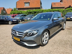 Mercedes-Benz E-klasse Estate - 200 Business Parkeersensoren voor en achter.