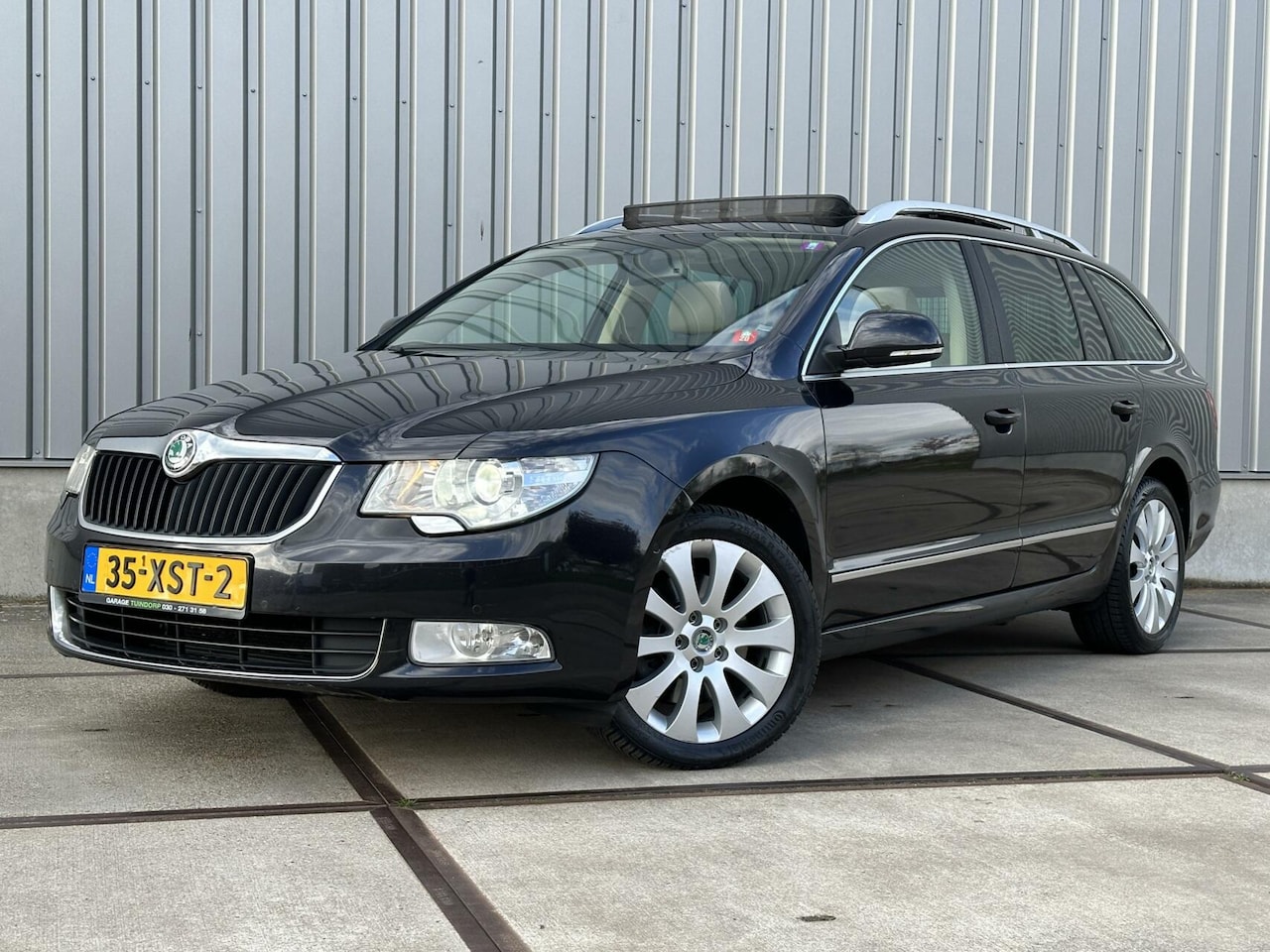 Skoda Superb Combi - 2.0 TSI DSG - Pano - Xenon - Leder - Volle Auto - AutoWereld.nl