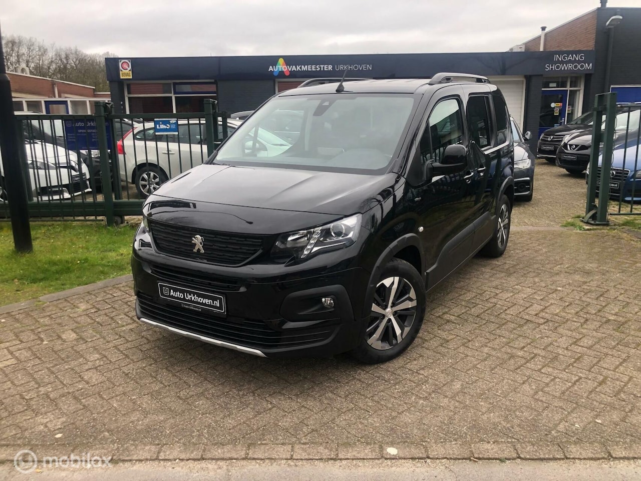 Peugeot Partner Tepee - 1.2 PureTech GT-Line - AutoWereld.nl