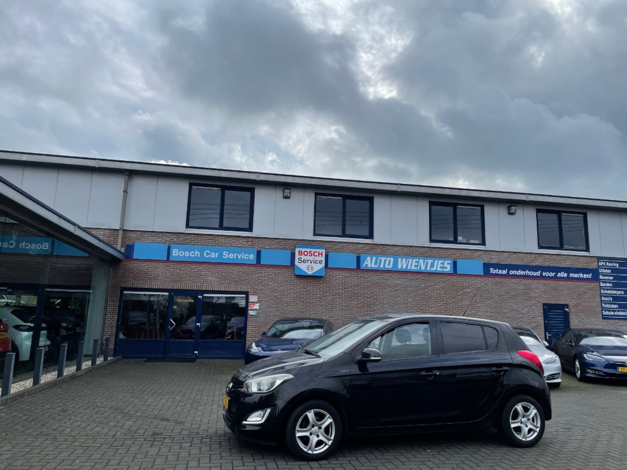 Hyundai i20 - 1.1 CRDi | Business 5-Drs | Airco | Navi - AutoWereld.nl