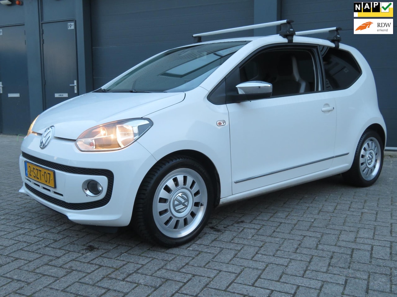 Volkswagen Up! - 1.0 high up! kleine zuinig - AutoWereld.nl