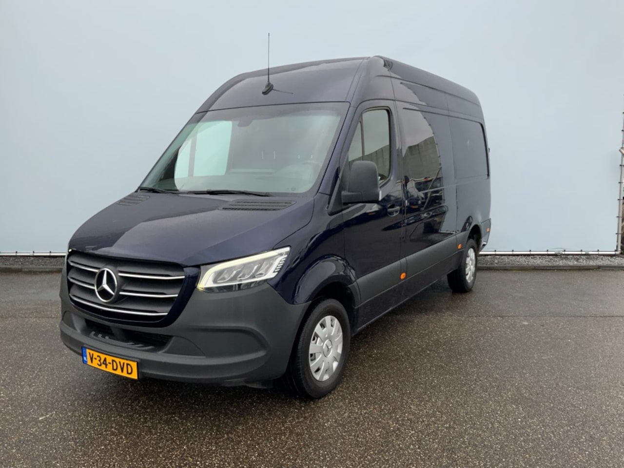 Mercedes-Benz Sprinter - 319 3.0 CDI 366 L2 H2 Automaat Airco Cruise Navi Camera Leer 3 Zits Trekhaak 3500 kg & Ops - AutoWereld.nl