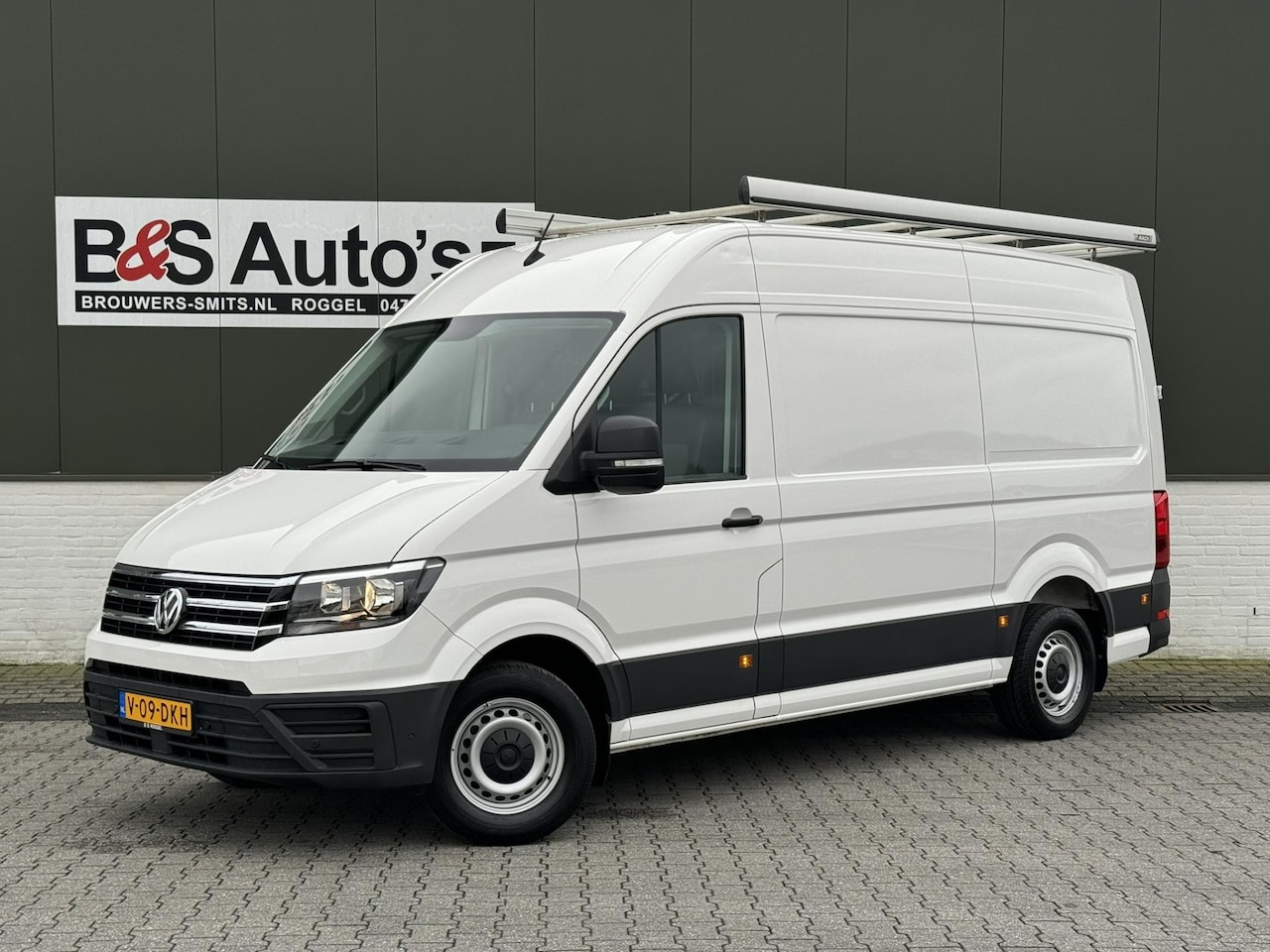 Volkswagen Crafter - 35 2.0 TDI L3H3 Highline 3500kg Aanhanger Camera Carplay Navigatie PDC v+a Imperiaal - AutoWereld.nl