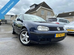 Volkswagen Golf - 1.6 Trendline