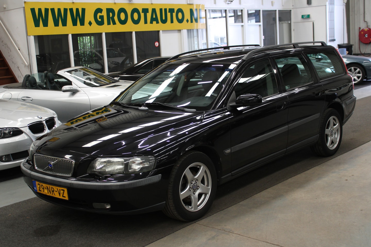 Volvo V70 - 2.4 Comfort Line Airco, Cruise control, Navi, Stoelverwarming - AutoWereld.nl