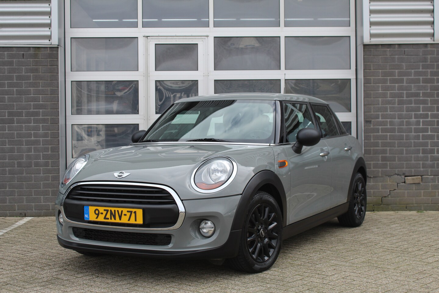 MINI One - Mini 1.2 Business / Navigatie / Cruise / N.A.P. - AutoWereld.nl