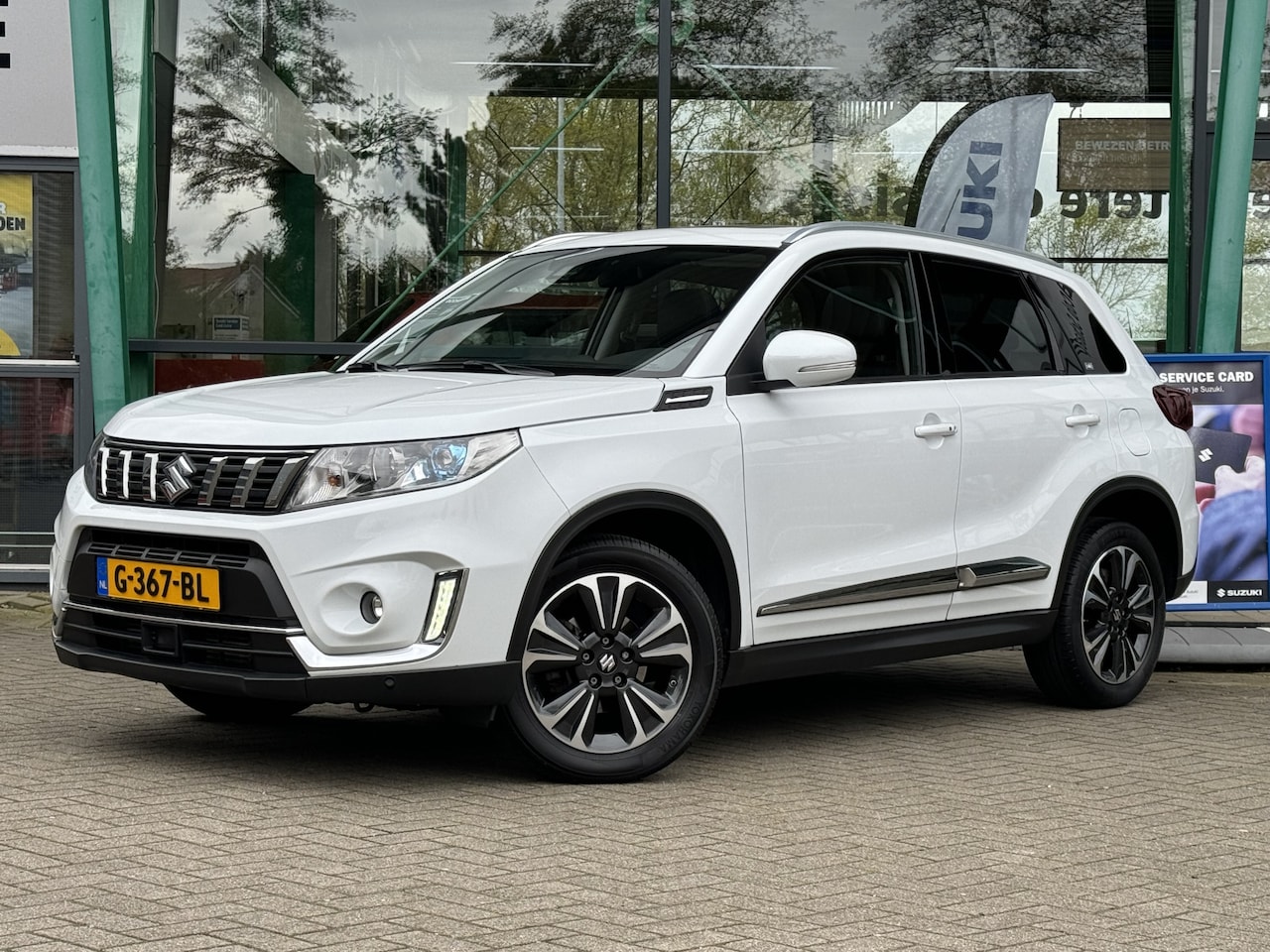 Suzuki Vitara - 1.0 Boosterjet Stijl Automaat | Panorama dak | Cruise control adaptief | Navigatie |  Pano - AutoWereld.nl