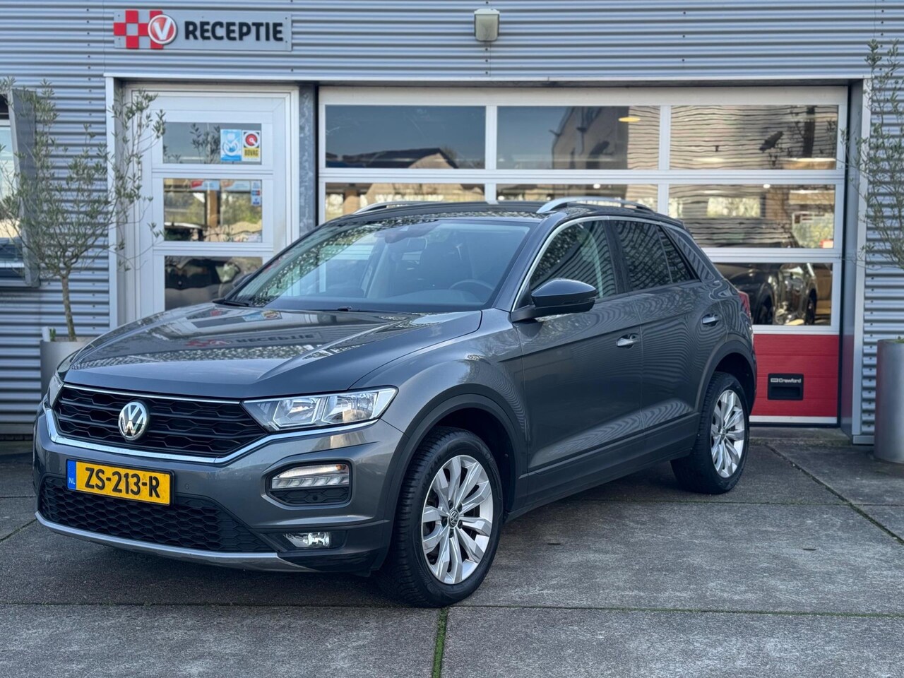 Volkswagen T-Roc - 1.0 TSI Style Navi / Cruise / Pdc / Org-Ned - AutoWereld.nl