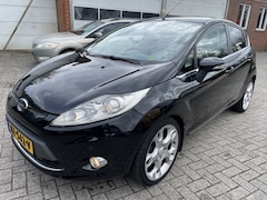 Ford Fiesta - 1.6 Ghia Airco Navigatie