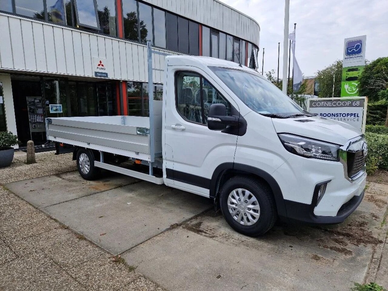 Maxus eDeliver 9 - CC met Open Laadbak 100% elektrisch 65 kWh N1 Direct uit voorraad - AutoWereld.nl