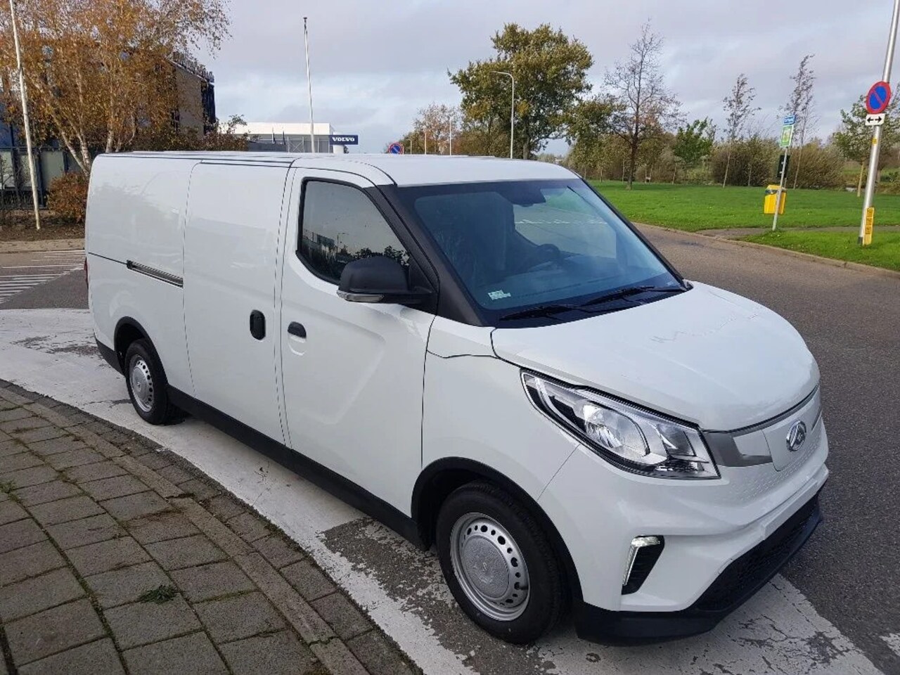 Maxus eDELIVER 3 - E-Deliver Lwb 50 Kwh - AutoWereld.nl