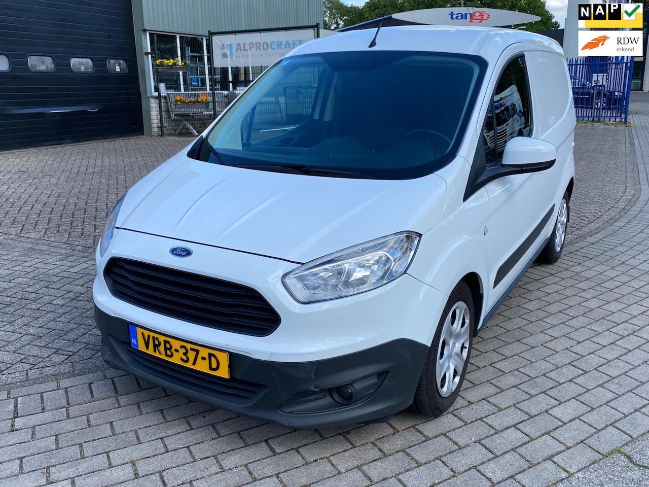 Ford Transit Courier - 1.5 TDCI Economy Edition EURO 6 - AutoWereld.nl