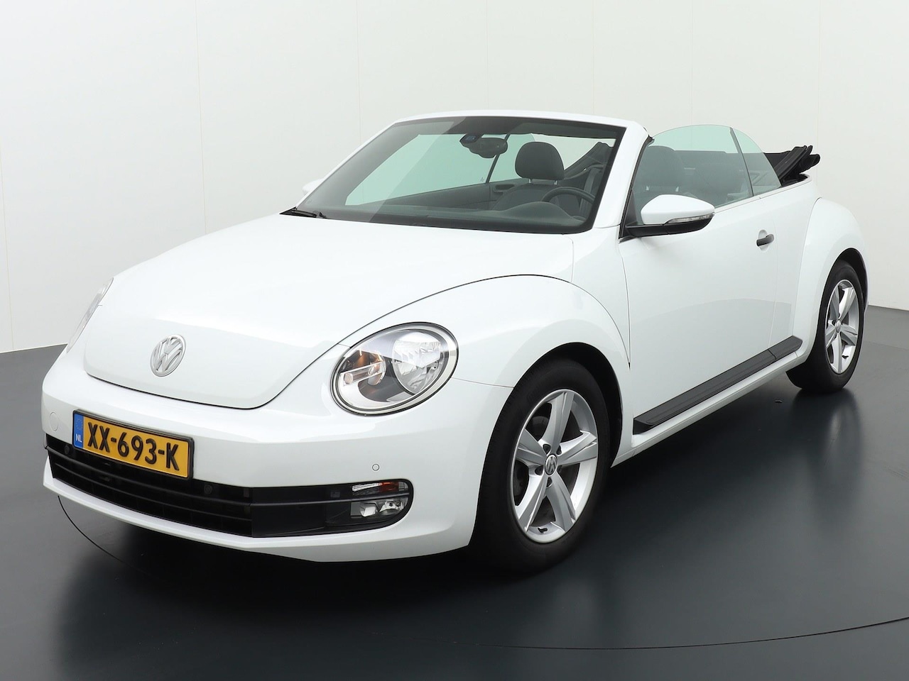 Volkswagen Beetle Cabriolet - 1.2 TSI Highline BlueMotion - AutoWereld.nl