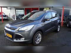 Ford Kuga - 2 1, 6 150PK Titanium NIEUWE DISTRIBUTIERIEM-TREKHAAK